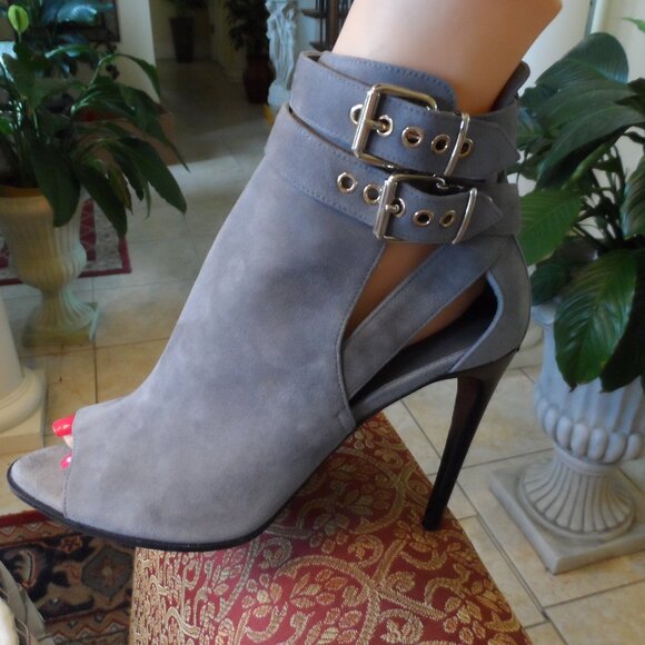 New Burberry Prorsum Gray Suede Heels w/Ankle Wrap Buckle Straps Size 38B - Picture 6 of 16